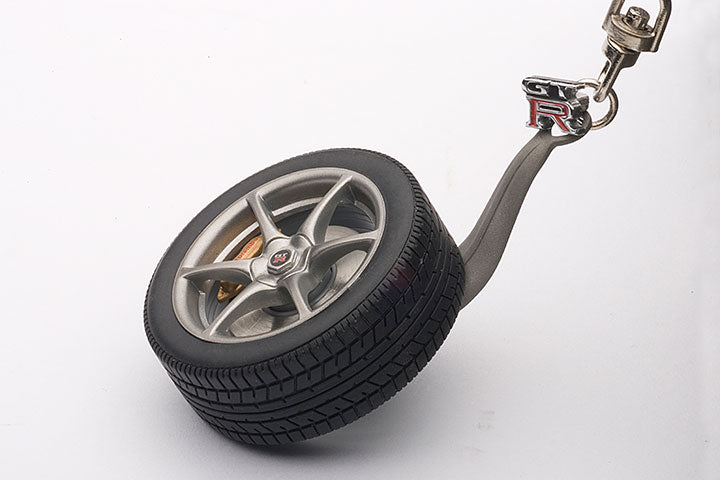 40356 NISSAN SKYLINE R34 GTR WHEEL KEYCHAIN (WITH GT-R EMBLEM HANGED)