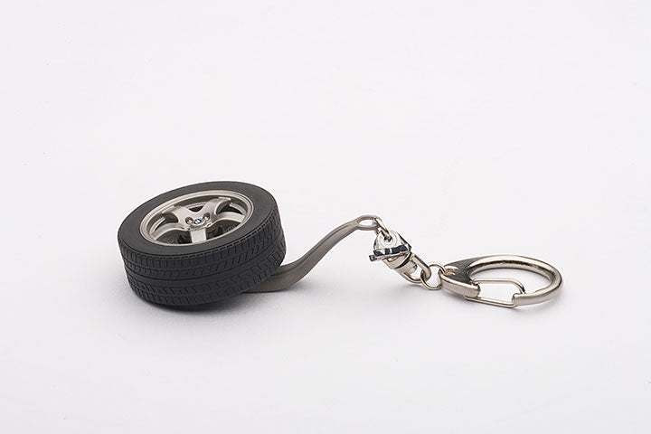 41562 NISSAN SKYLINE GT-R(R32) WHEEL KEYCHAIN (WITH GT-R EMBLEM HANGED)
