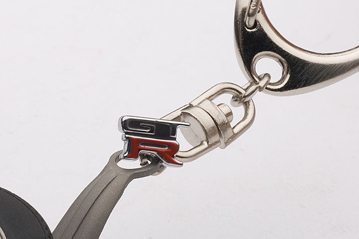 41562 NISSAN SKYLINE GT-R(R32) WHEEL KEYCHAIN (WITH GT-R EMBLEM HANGED)