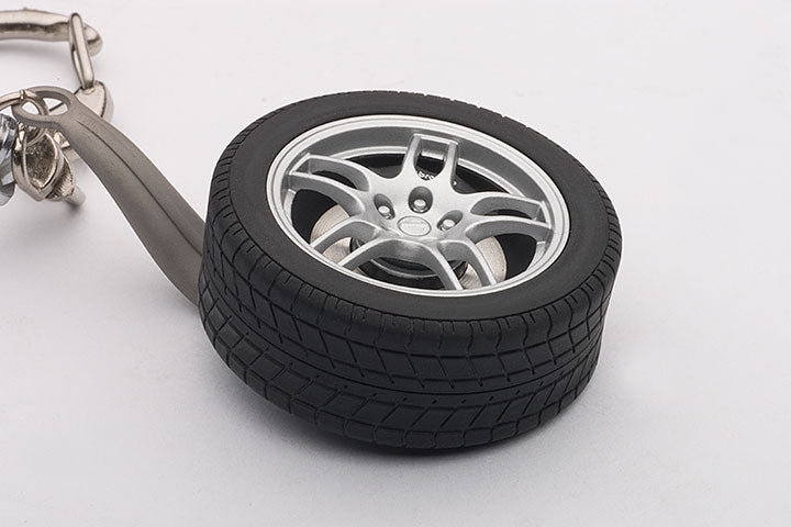 41563 NISSAN SKYLINE GT-R(R33) WHEEL KEYCHAIN (WITH GT-R EMBLEM HANGED)