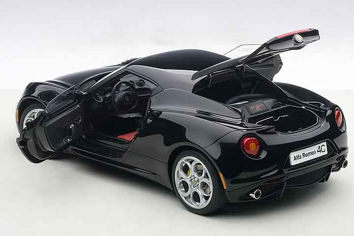 70184 ALFA ROMEO 4C (GLOSS BLACK)