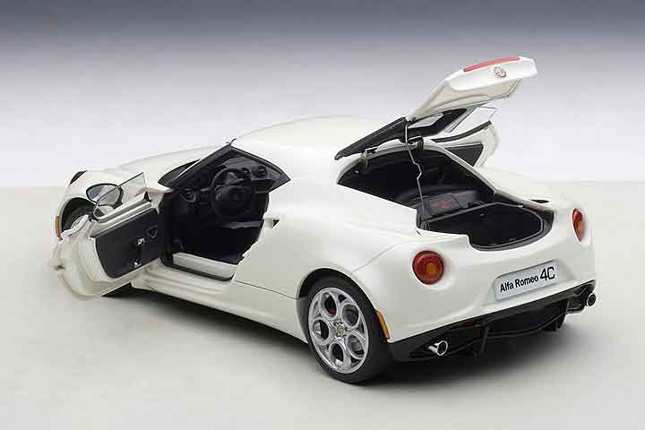 70188 ALFA ROMEO 4C (PEARL WHITE)