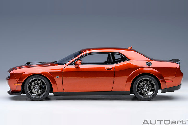 71773 DODGE CHALLENGER R/T SCAT PACK WIDEBODY 2022 (SINAMON STICK)