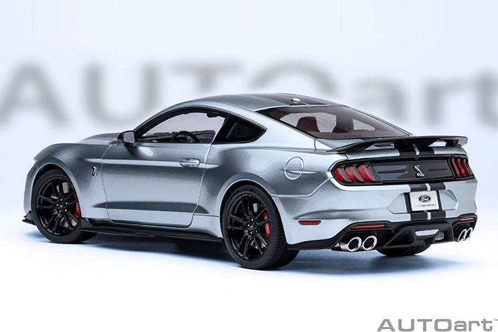 73096 FORD MUSTANG SHELBY GT500 (ICONIC SILVER)