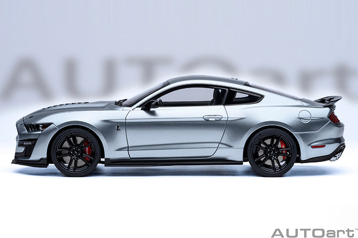 73096 FORD MUSTANG SHELBY GT500 (ICONIC SILVER)