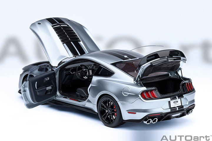 73096 FORD MUSTANG SHELBY GT500 (ICONIC SILVER)