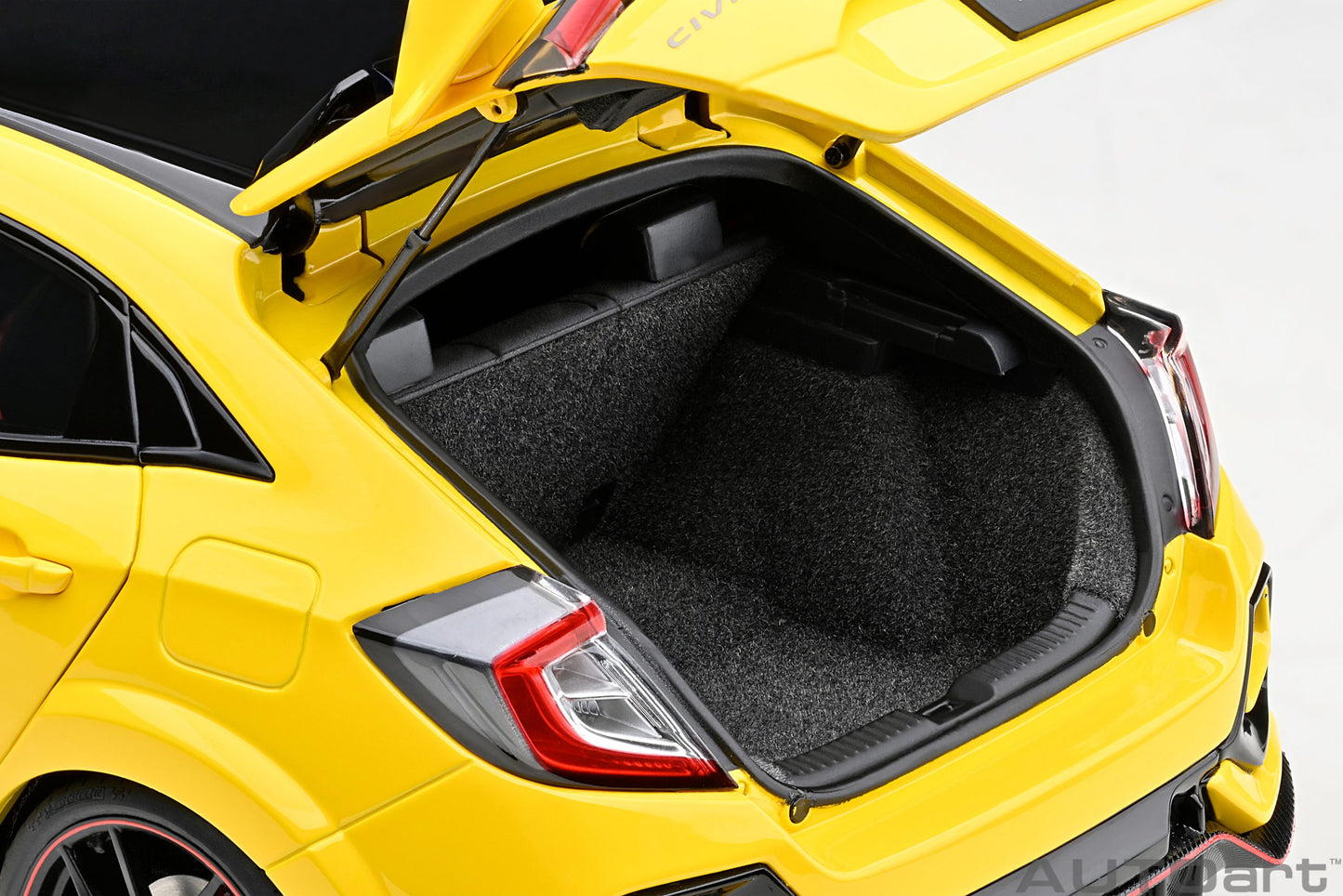 73225 Honda Civic Type R (FK8) Limited Edition (Sunlight Yellow)