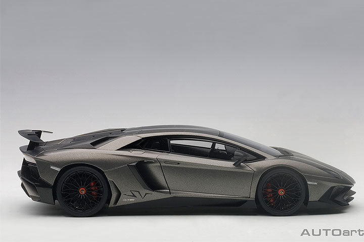 74554 LAMBORGHINI AVENTADOR LP750-4 SV (GRIGIO TITANS/MATT GREY)