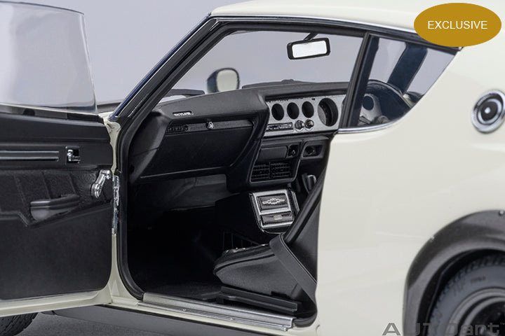 77478 *Exclusive* NISSAN SKYLINE 2000 GT-R (KPGC110) TUNED VERSION (WHITE/CARBON BONNET)