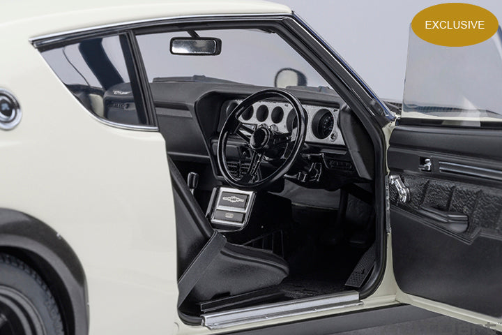 77478 *Exclusive* NISSAN SKYLINE 2000 GT-R (KPGC110) TUNED VERSION (WHITE/CARBON BONNET)
