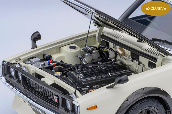 77478 *Exclusive* NISSAN SKYLINE 2000 GT-R (KPGC110) TUNED VERSION (WHITE/CARBON BONNET)