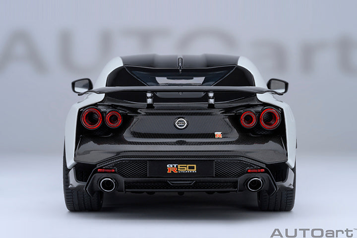 77511 NISSAN GT-R50 BY ITALDESIGN (METALLIC WHITE / BLACK)