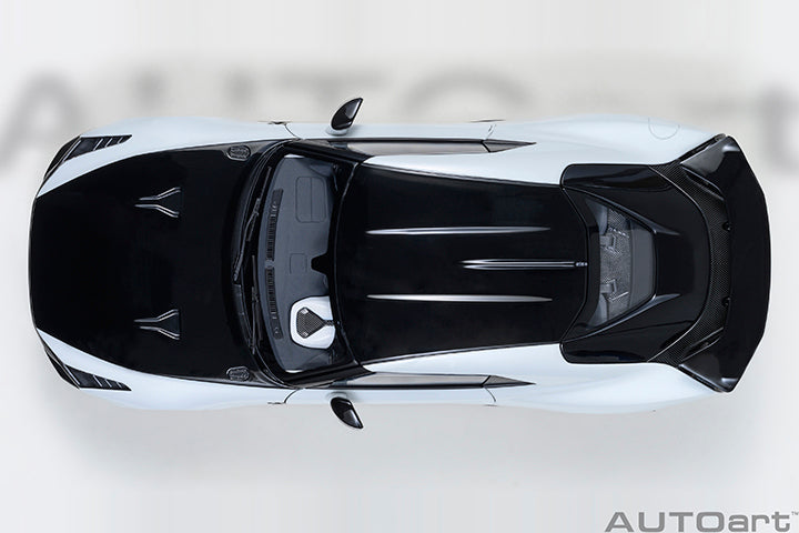 77511 NISSAN GT-R50 BY ITALDESIGN (METALLIC WHITE / BLACK)