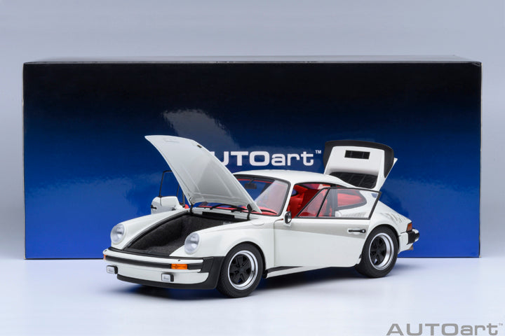 78113 PORSCHE 911(930) TURBO 3.0 (GRAND PRIX WHITE W/ TURBO STRIPES)