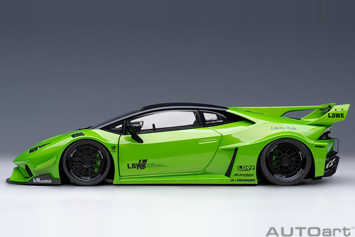 79128 LIBERTY WALK LB SILHOUETTE WORKS HURACAN GT (PEARL GREEN)
