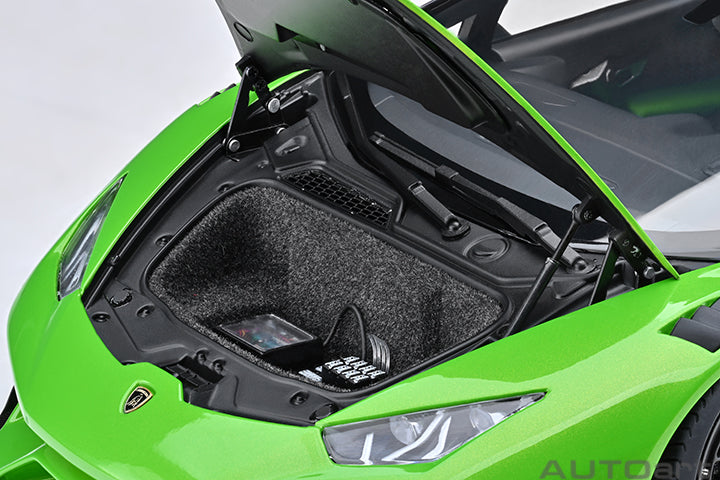 79128 LIBERTY WALK LB SILHOUETTE WORKS HURACAN GT (PEARL GREEN)