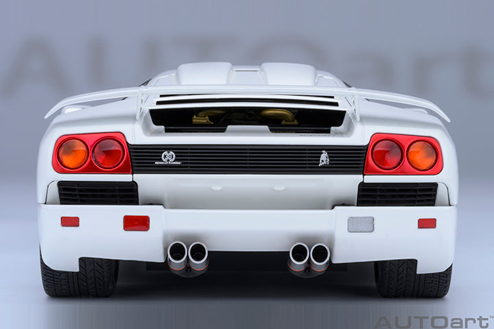 79145 LAMBORGHINI DIABLO SE30 JOTA (IMPACT WHITE)