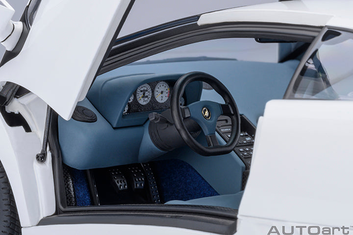 79145 LAMBORGHINI DIABLO SE30 JOTA (IMPACT WHITE)