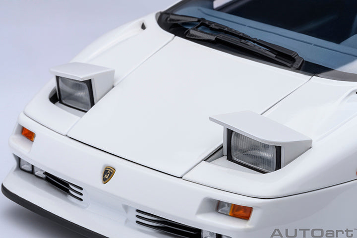 79145 LAMBORGHINI DIABLO SE30 JOTA (IMPACT WHITE)