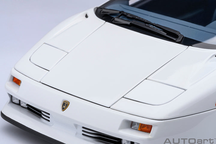 79145 LAMBORGHINI DIABLO SE30 JOTA (IMPACT WHITE)