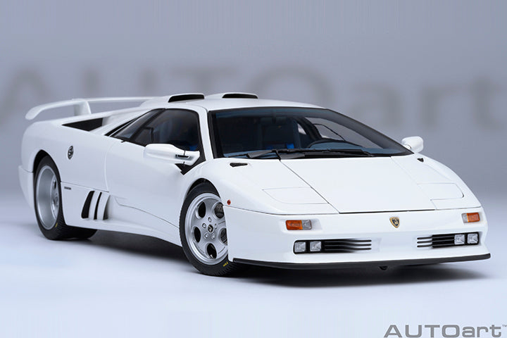79145 LAMBORGHINI DIABLO SE30 JOTA (IMPACT WHITE)