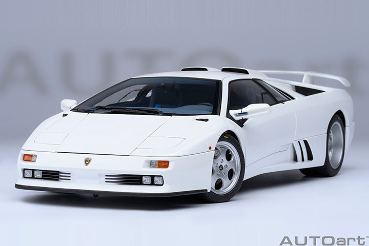 79145 LAMBORGHINI DIABLO SE30 JOTA (IMPACT WHITE)