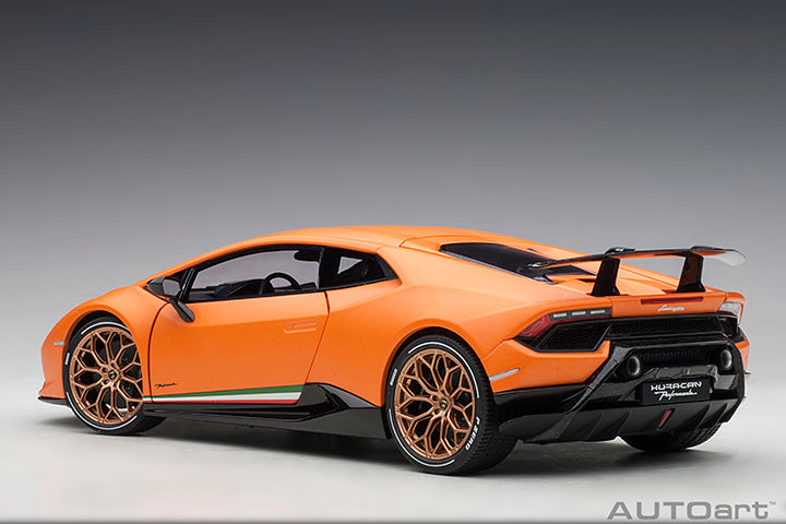 79152 LAMBORGHINI HURACAN PERFORMANTE (ARANCIO ANTHAEUS/MATT ORANGE)