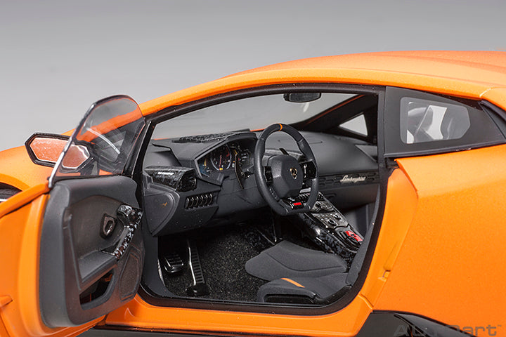 79152 LAMBORGHINI HURACAN PERFORMANTE (ARANCIO ANTHAEUS/MATT ORANGE)