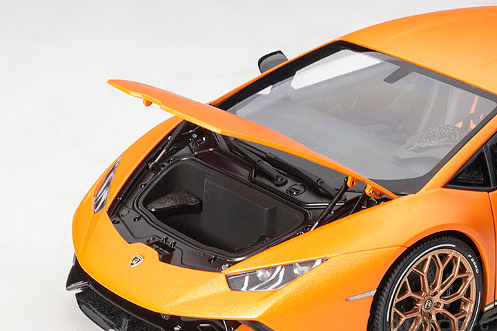79152 LAMBORGHINI HURACAN PERFORMANTE (ARANCIO ANTHAEUS/MATT ORANGE)