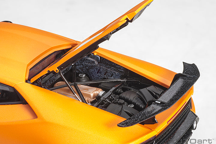 79152 LAMBORGHINI HURACAN PERFORMANTE (ARANCIO ANTHAEUS/MATT ORANGE)