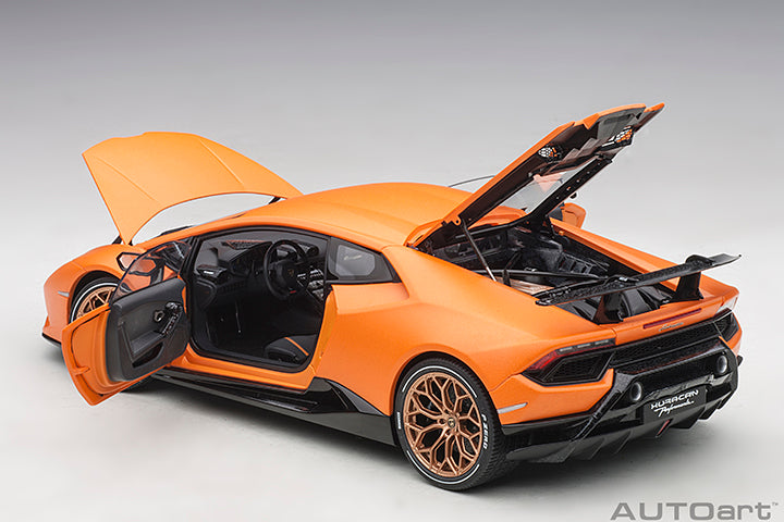 79152 LAMBORGHINI HURACAN PERFORMANTE (ARANCIO ANTHAEUS/MATT ORANGE)