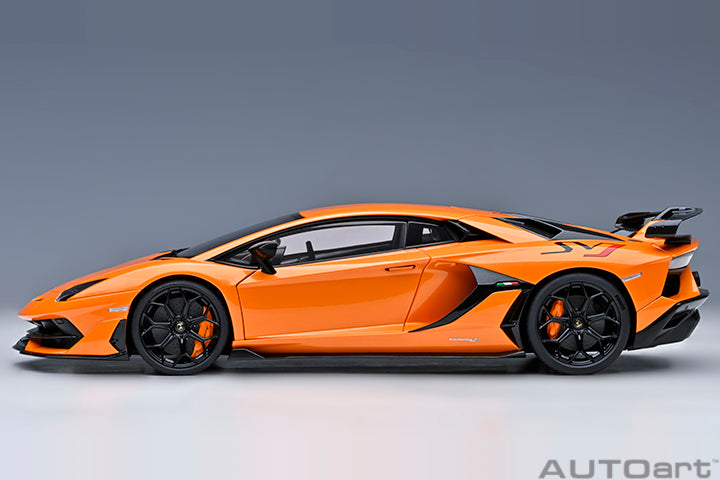 79218 LAMBORGHINI AVENTADOR SVJ (ARANCIO ATLAS/PEARL ORANGE)