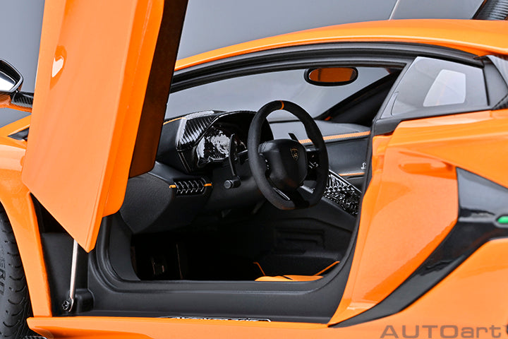 79218 LAMBORGHINI AVENTADOR SVJ (ARANCIO ATLAS/PEARL ORANGE)