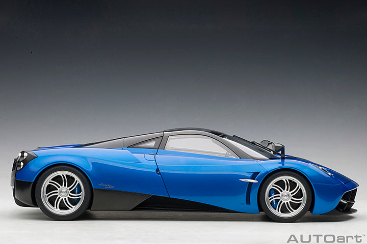 12232 PAGANI HUAYRA (METALLIC BLUE/SILVER WHEELS)