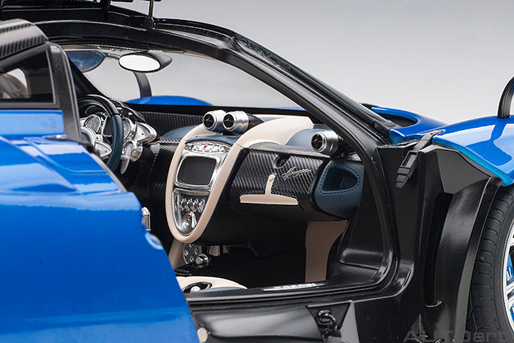 12232 PAGANI HUAYRA (METALLIC BLUE/SILVER WHEELS)