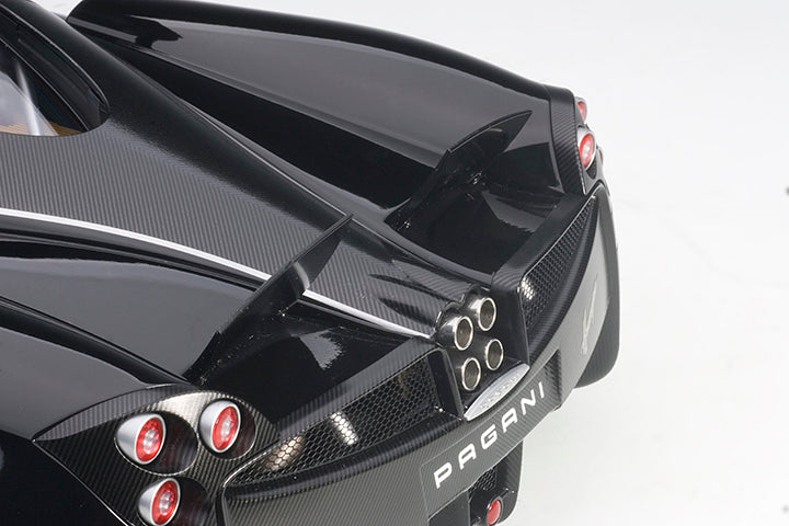 12233 PAGANI HUAYRA (GLOSS BLACK & SILVER STRIPES W/SILVER WHEELS)