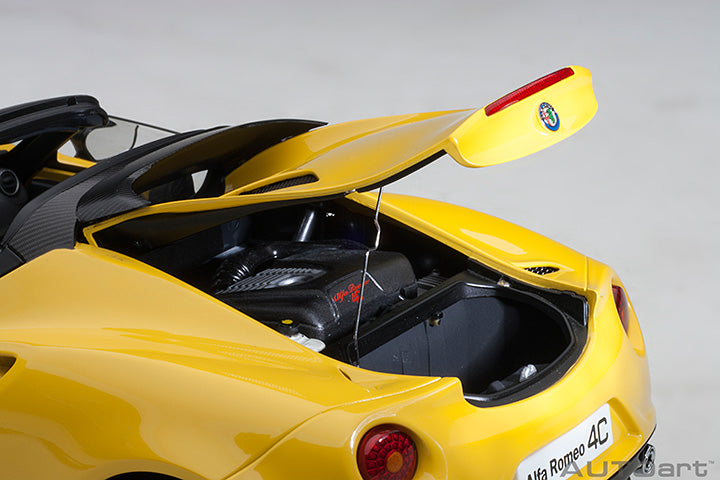 70143 ALFA ROMEO 4C SPIDER (GIALLO PROTOTIPO/YELLOW)