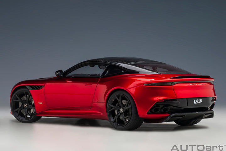 70293 ASTON MARTIN DBS SUPERLEGGERA (HYPER RED)