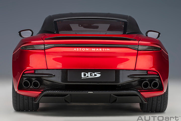 70293 ASTON MARTIN DBS SUPERLEGGERA (HYPER RED)