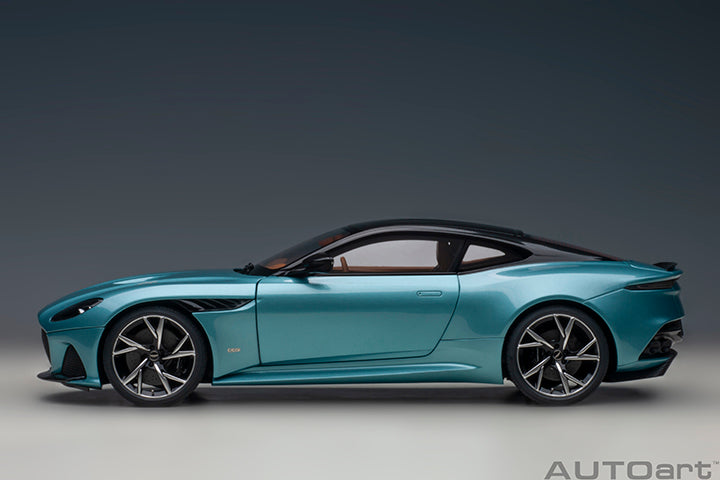 70299 ASTON MARTIN DBS SUPERLEGGERA (CARIBBEAN PEARL BLUE)