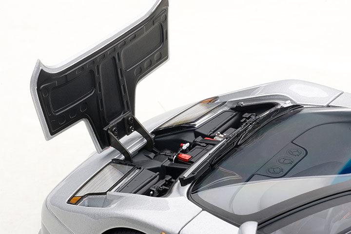 70979 BUGATTI EB110 GT (SILVER)