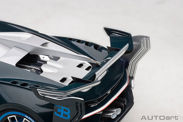 70987 BUGATTI VISION GRAN TURISMO (SILVER/BLUE CARBON)
