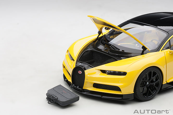 70994 BUGATTI CHIRON 2017 (JAUNE MOLSHEIM YELLOW/NOCTURNE BLACK)