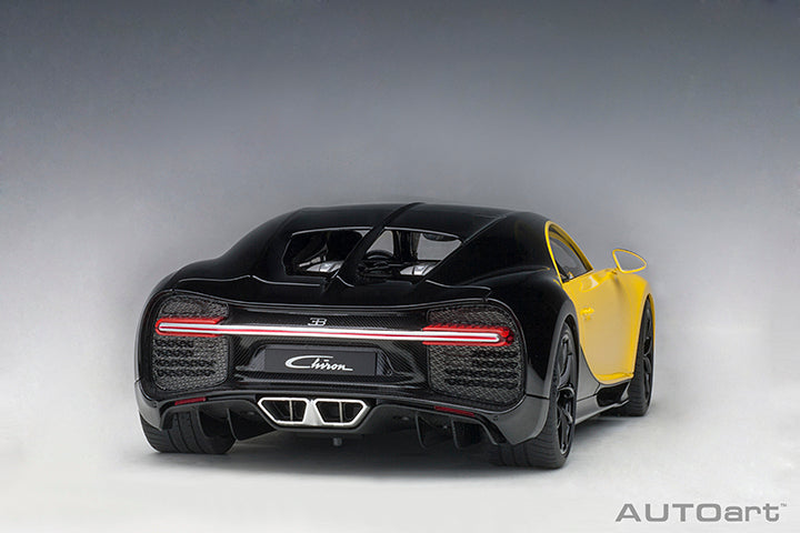 70994 BUGATTI CHIRON 2017 (JAUNE MOLSHEIM YELLOW/NOCTURNE BLACK)