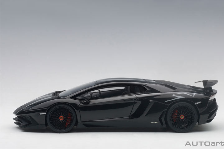 74556 LAMBORGHINI AVENTADOR LP750-4 SV (NERO ALDEBARAN/GLOSS BLACK)