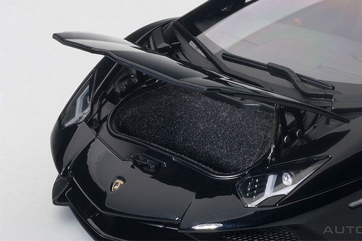 74556 LAMBORGHINI AVENTADOR LP750-4 SV (NERO ALDEBARAN/GLOSS BLACK)