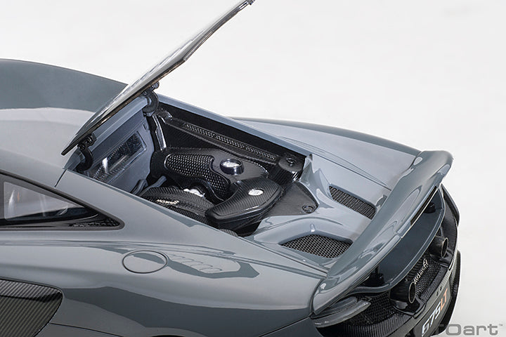 76047 McLAREN 675LT (CHICANE GREY)