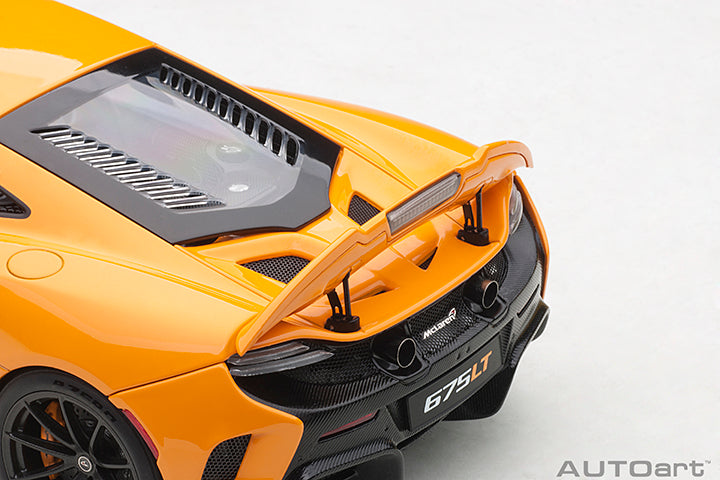 76048 McLAREN 675LT (McLAREN ORANGE)