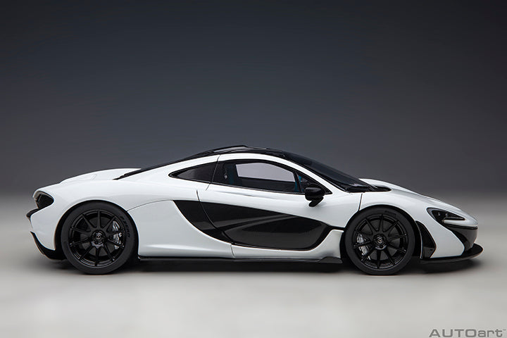 76066 McLAREN P1 (ALASKAN DIAMOND WHITE W/ BLUE/BLACK INTERIOR)