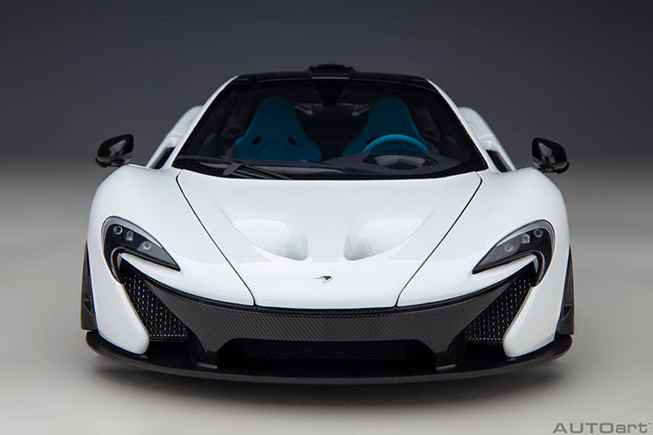 76066 McLAREN P1 (ALASKAN DIAMOND WHITE W/ BLUE/BLACK INTERIOR)
